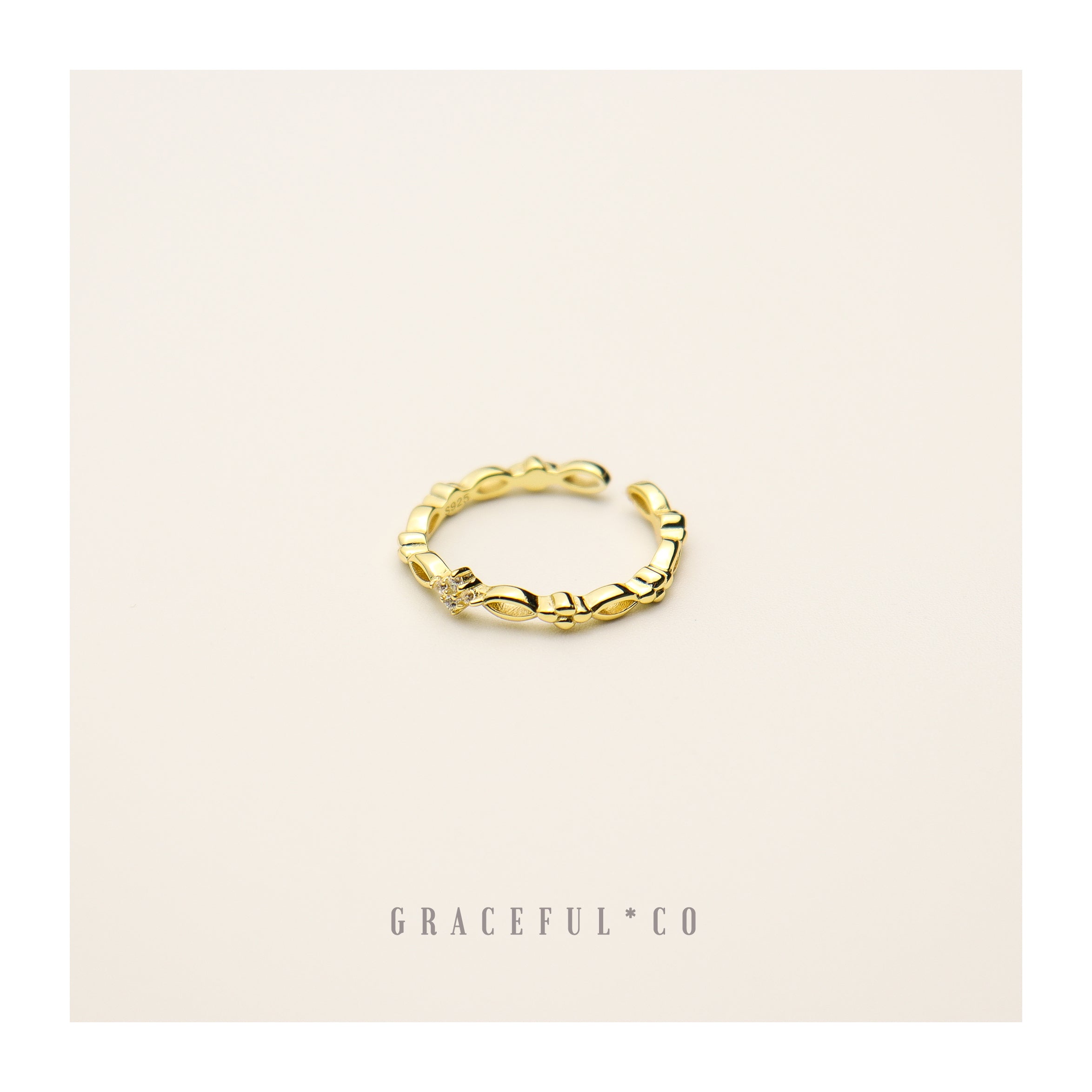 Crystal Structured Crown Ring - Gracefulandco