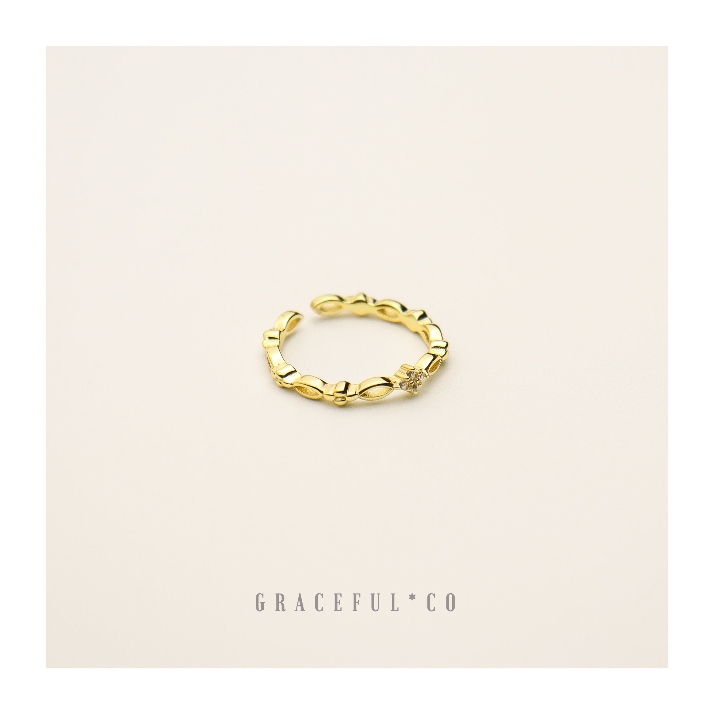 Crystal Structured Crown Ring - Gracefulandco