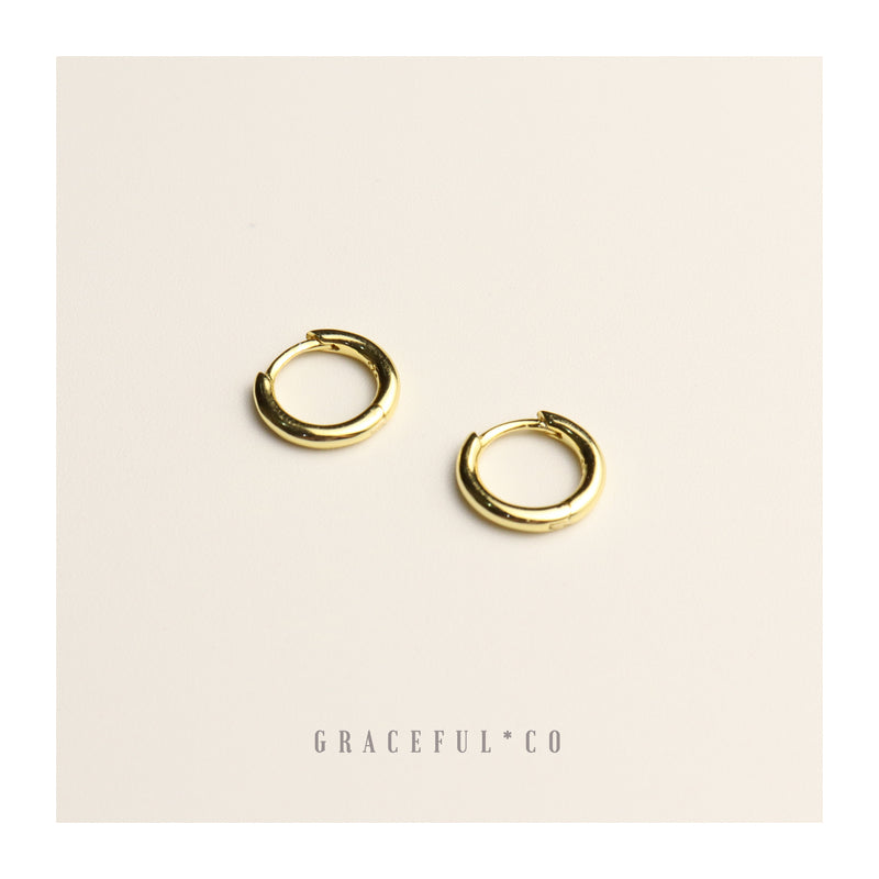 Simple Huggie Hoop Earrings - Gracefulandco