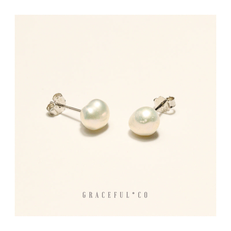 Dainty Baroque Pearl Stud Earrings