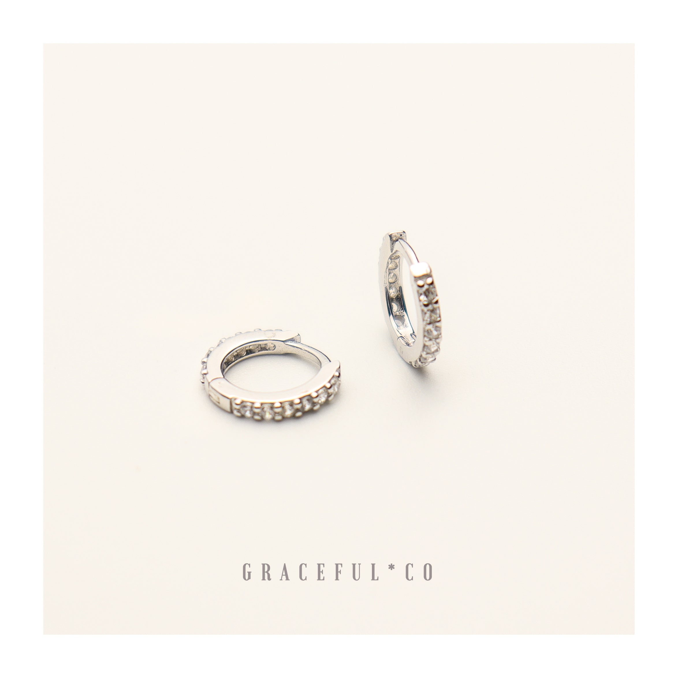 ★早期完売★Numbering Pave Huggie #3114★日本未入荷★大人気 Sparkling Pave Huggie Earrings