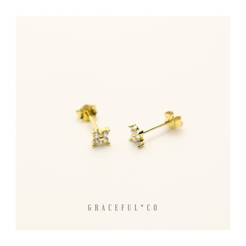 Tiny Lucky Clover Stud Earrings - Gracefulandco