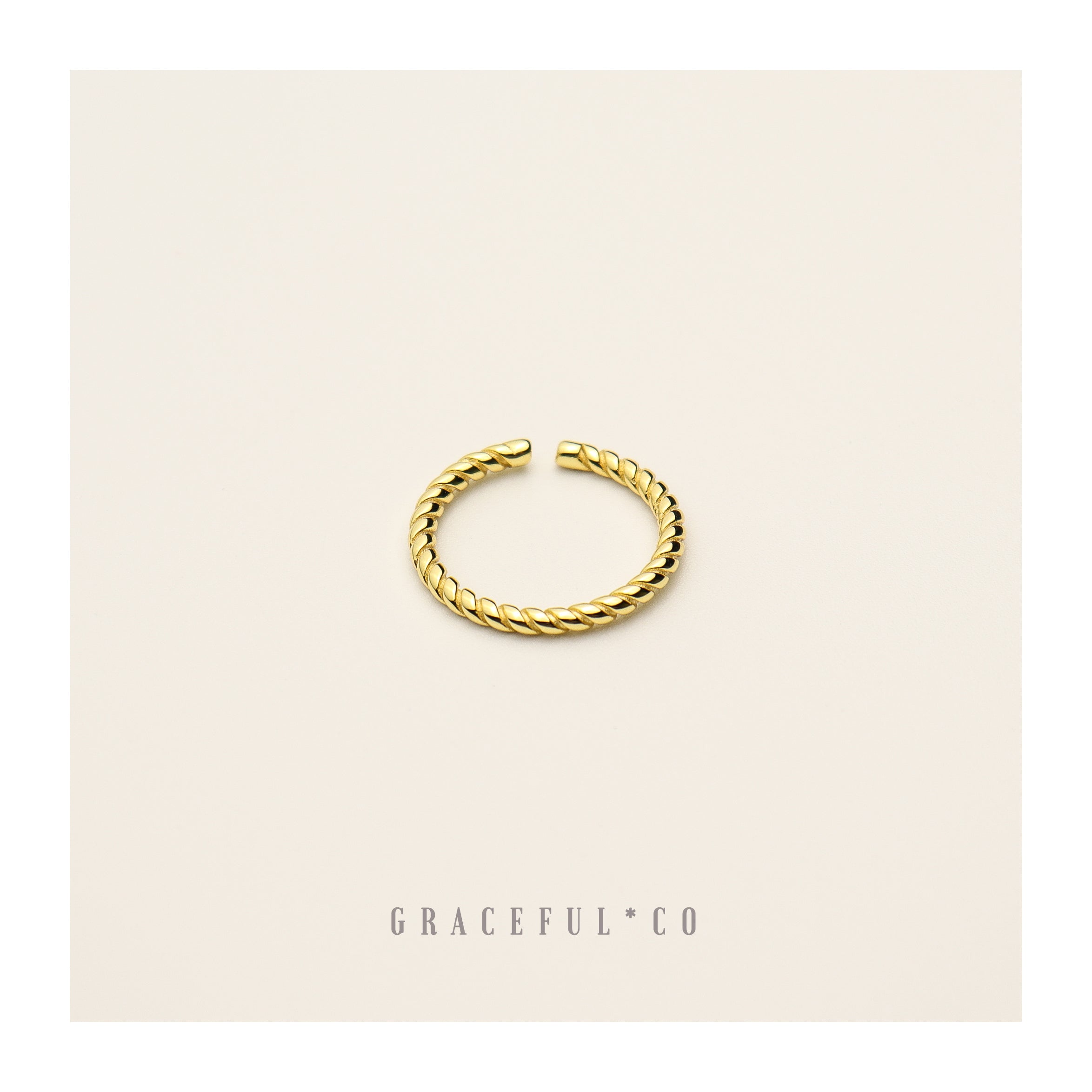 Minimalist Twisted Ring - Gracefulandco