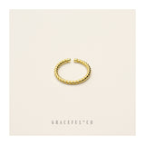 Minimalist Twisted Ring - Gracefulandco