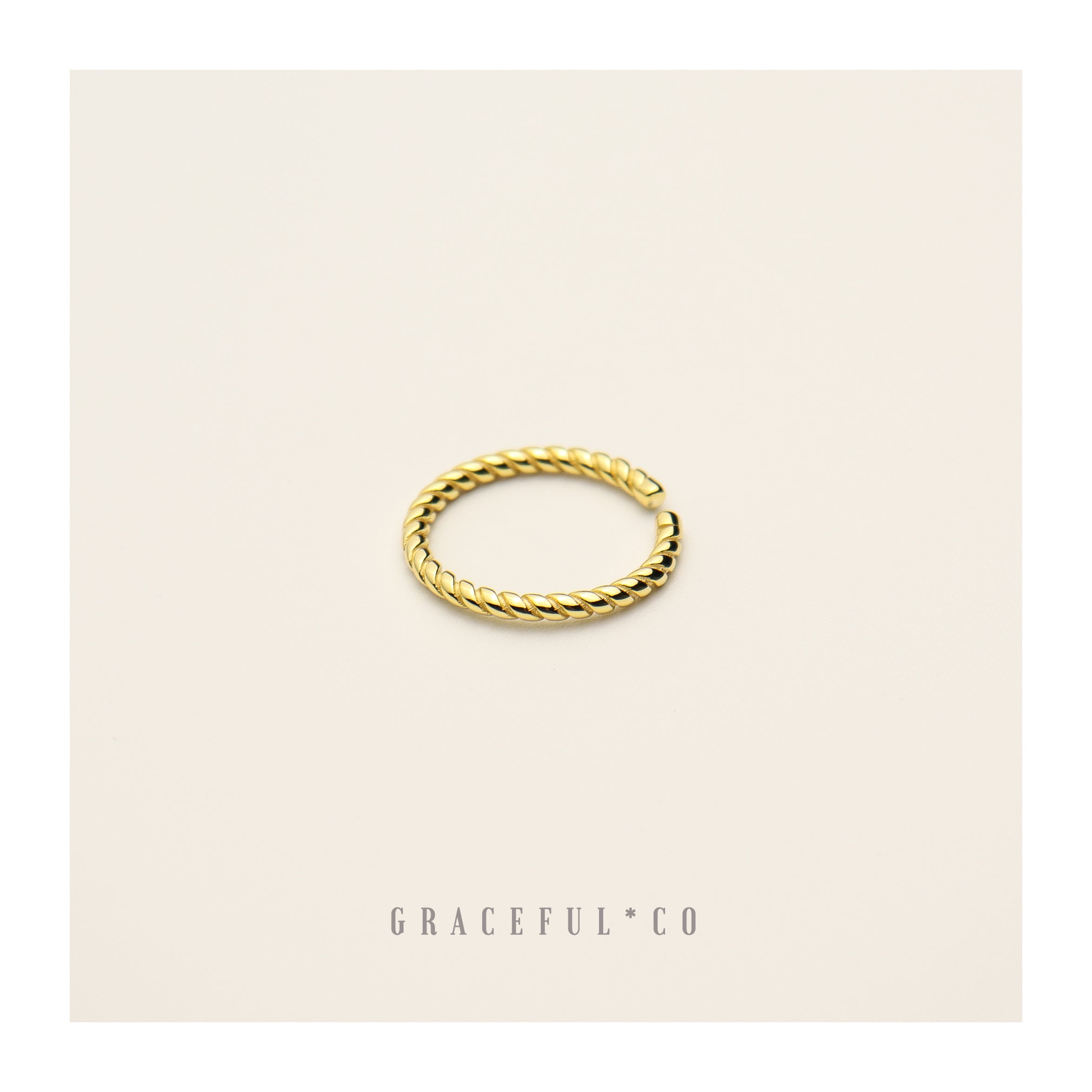 Minimalist Twisted Ring - Gracefulandco